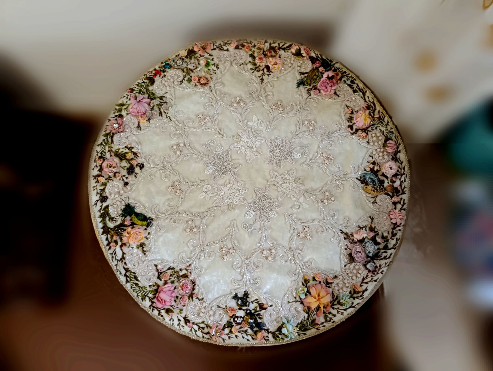 رومیزی روبان دوزی 